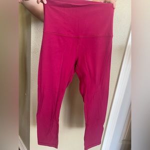 Cropped Lululemon Leggings.